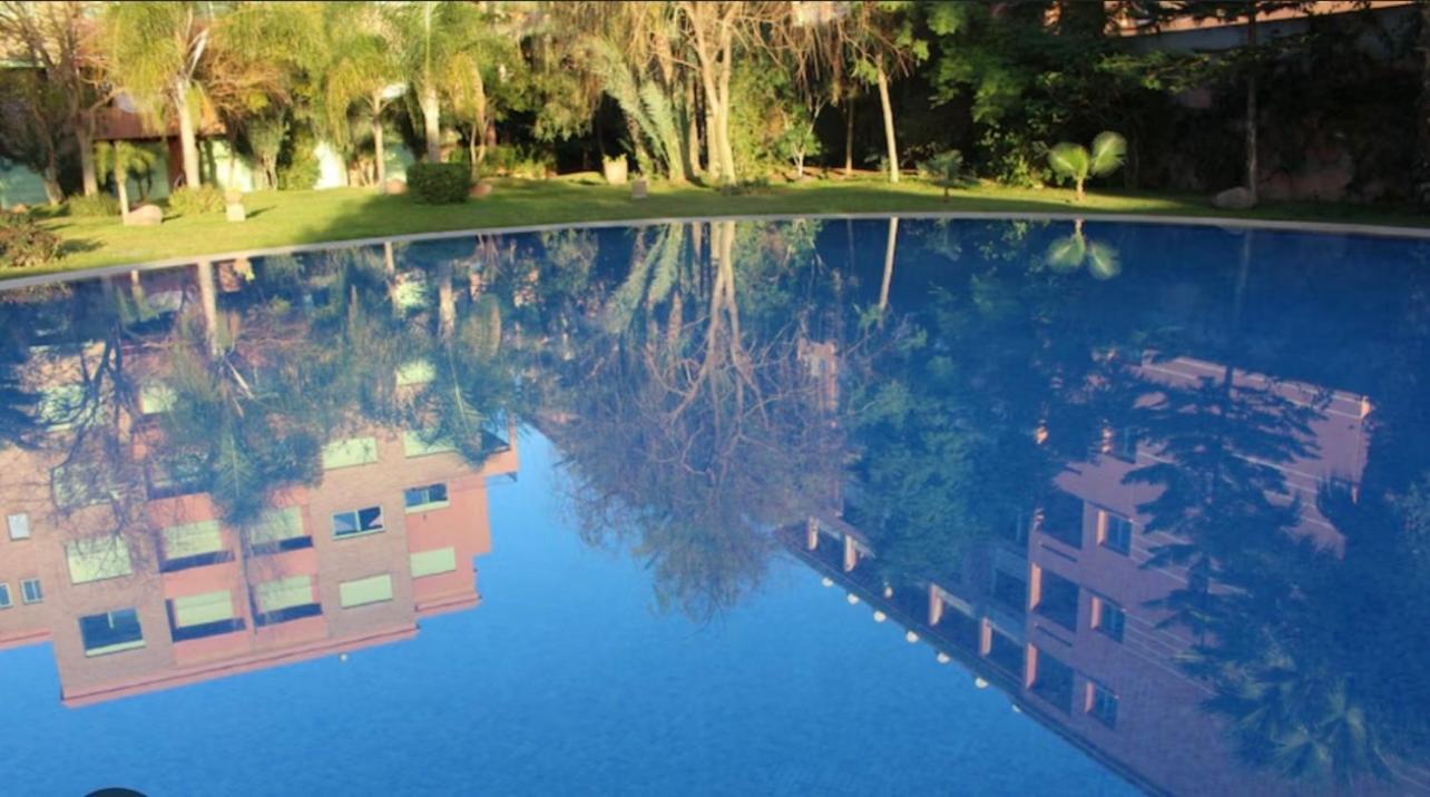Logement De Luxe Avec Piscine, Hivernage 马拉喀什 外观 照片